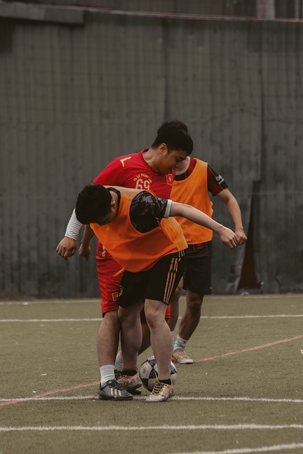 以中锋为轴